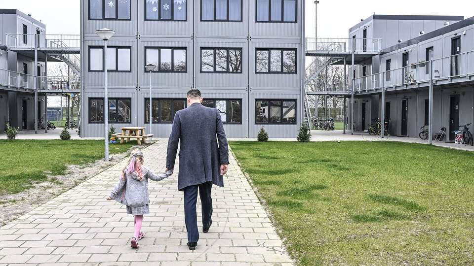 Waterland maakt bezwaar bij het Rijk tegen terugbetaling voorschot van 1,7 miljoen euro, raad wil debat over de kwestie